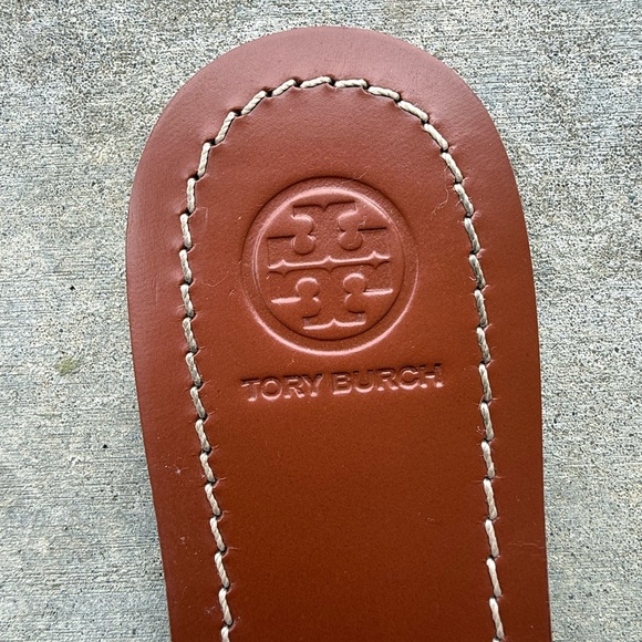 Tory Burch Brown Sandals with Woven Medallion Design - Picture 2 of 5
